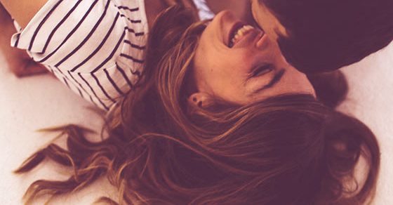 Frauen, die nach männern suchen, schließen sich kostenlos an